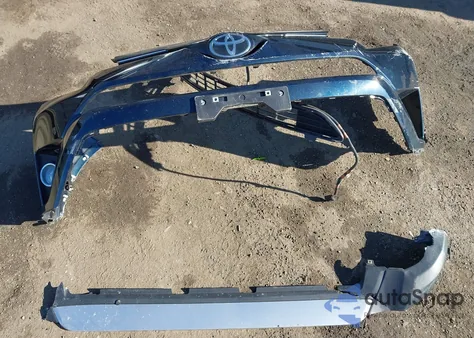 2017 Toyota Rav4 Xle z USA, uszkodzony, nr VIN 2T3RFREVXHW678924